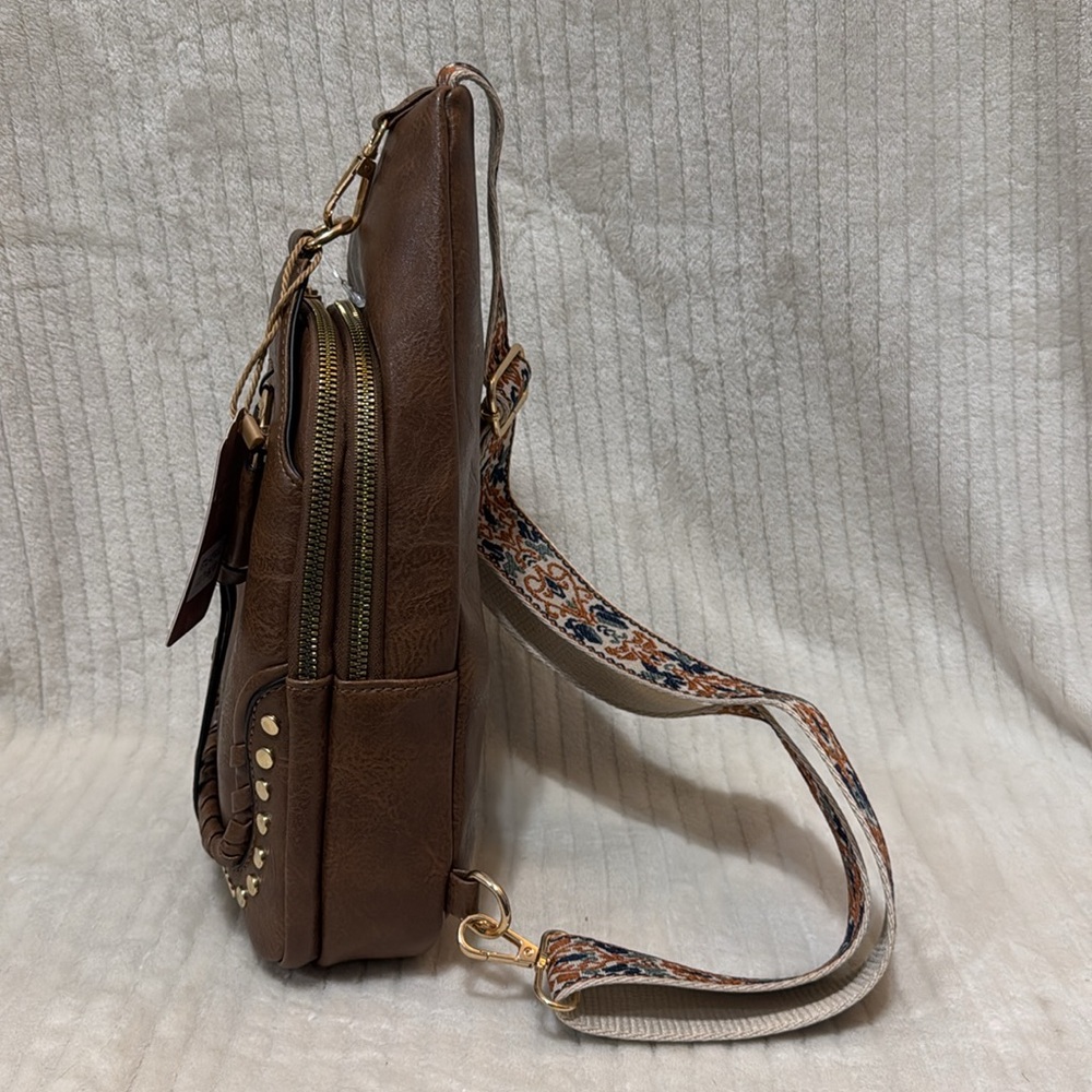 Brown Leather Crossbody Bag with Patterned Strap - Picture 4 of 13